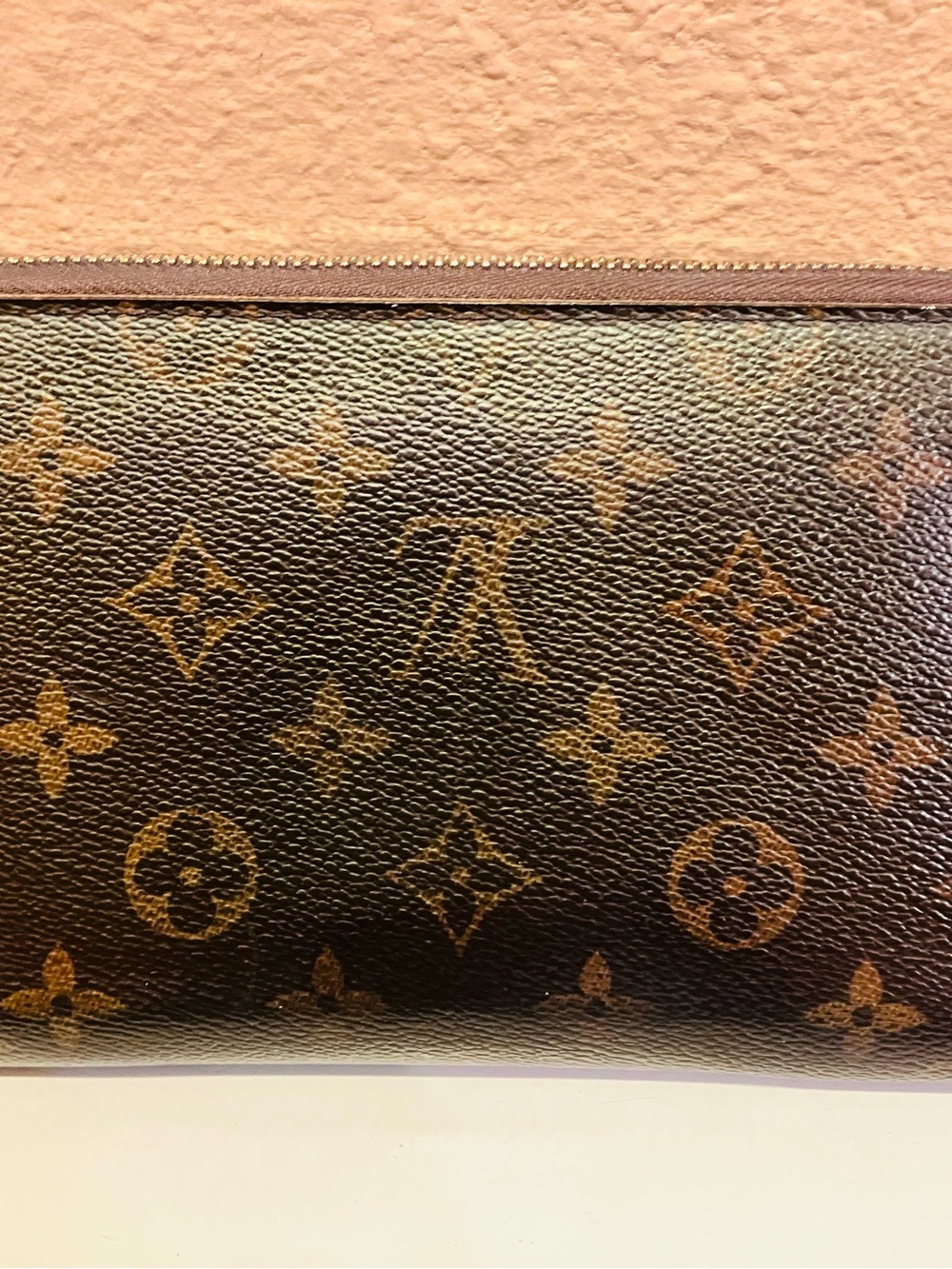 Louis Vuitton Zippy Organizer. - Picture 2 of 12